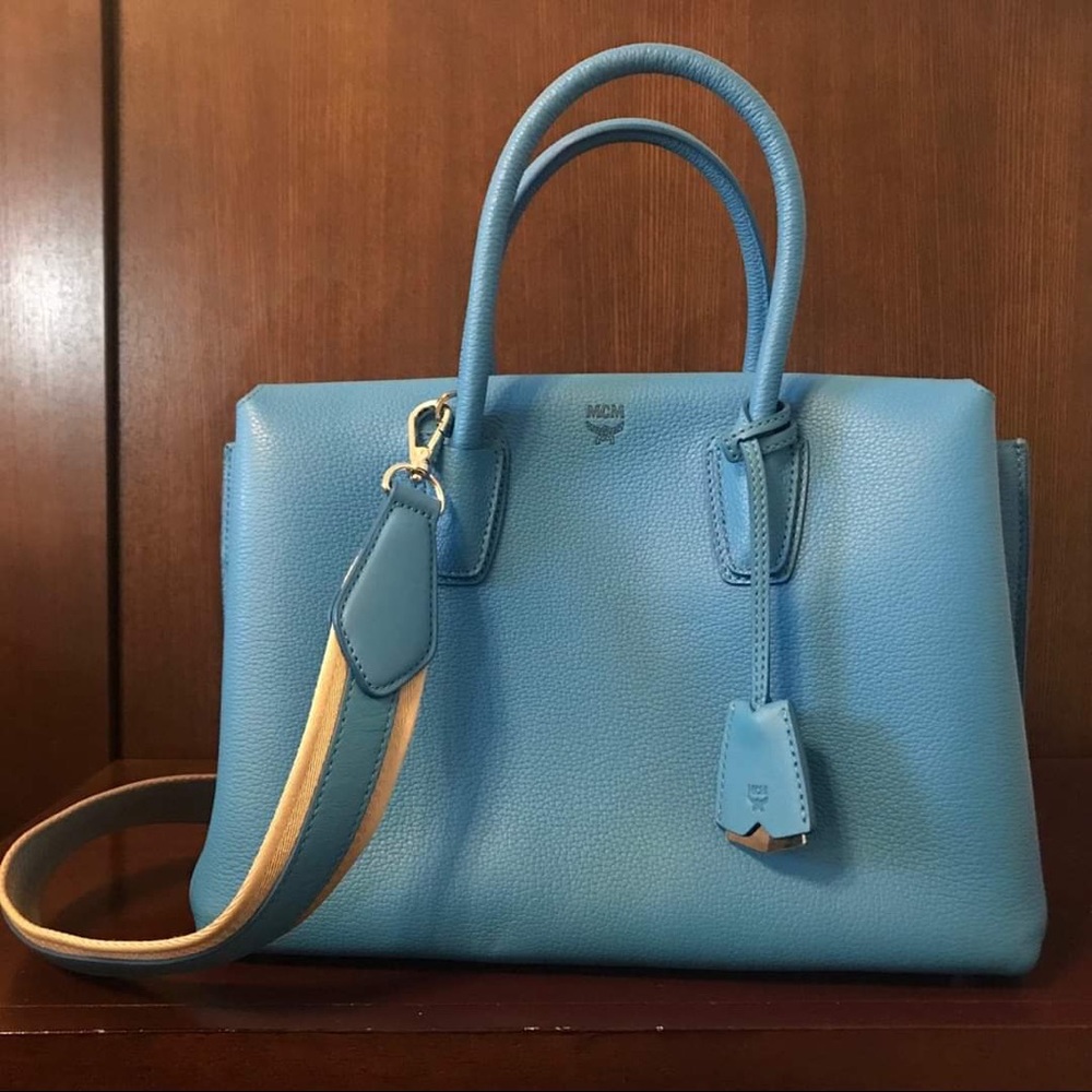 New MCM Nilla tote grained leather w cloth & card